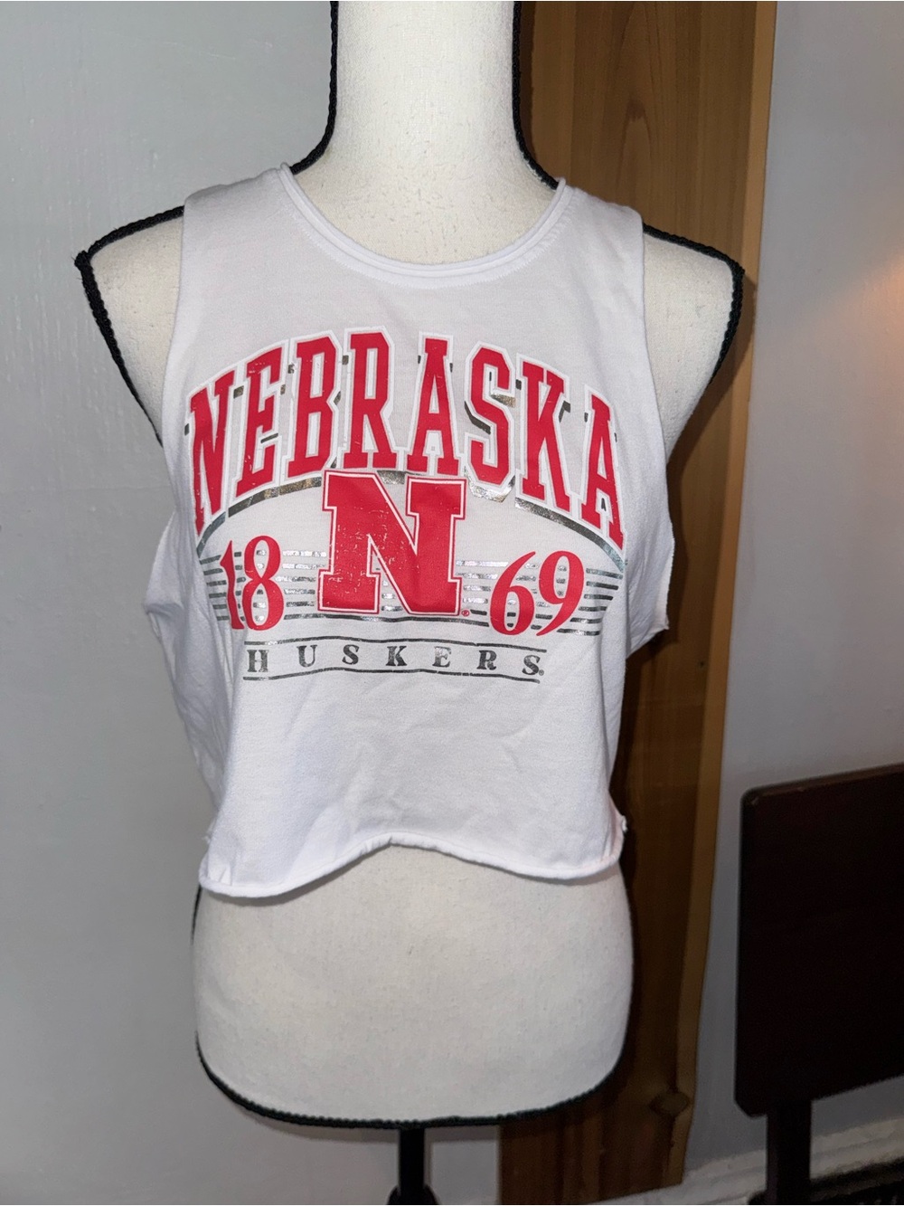 NWOT Nebraska Huskers White Cropped Tank Top